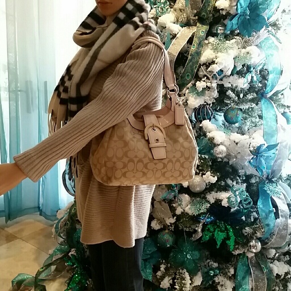 PRICE FIRM COACH SIGNATURE LYNN HOBO SHOULDER BAG. - Picture 2 of 8